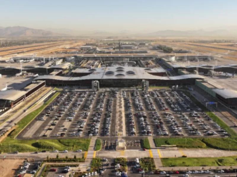 Santiago ni siquiera se clasificó: dos aeropuertos latinoamericanos figuran entre los 100 mejores del mundo
